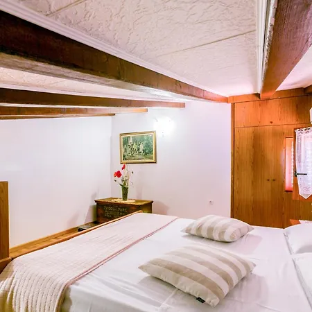 Apartment Elvira - - Mpolo Medulin