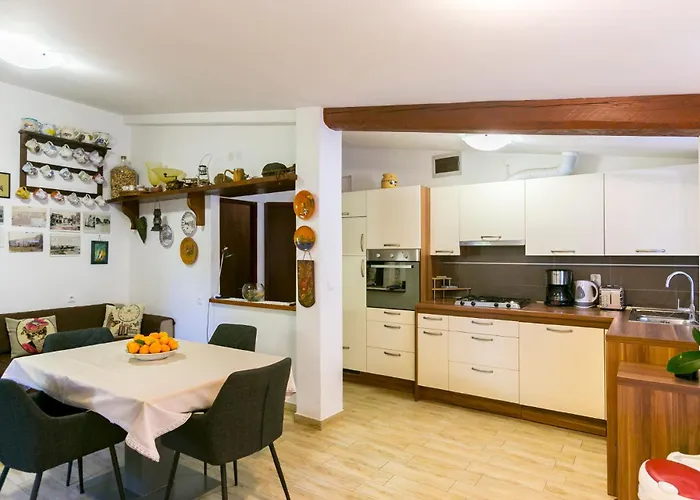 Apartman Elvira - - Mpolo